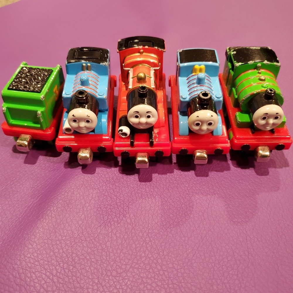 Thomas the Tank Engine & Friends Diecast Magnetic‎ Train Lot Gullane Untested